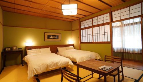 Superior Twin Room with Shared Bathroom - "Chuyo"