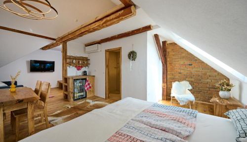 Deluxe Family Room