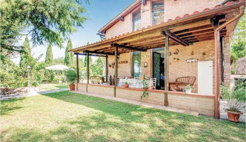 Three-Bedroom Holiday Home 