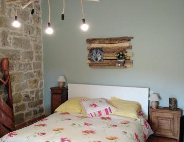 Deluxe Room (2 Adults + 1 Child)