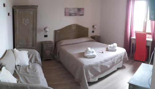 Triple Room with Private Bathroom