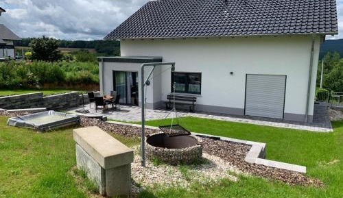 Apartment with Garden View