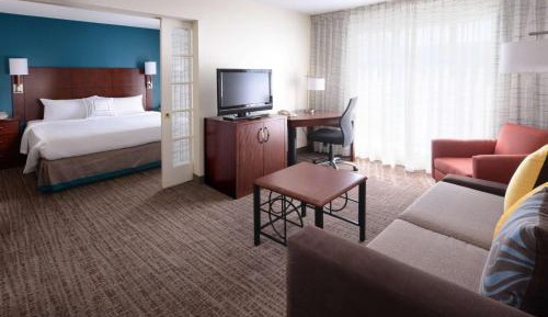 One-Bedroom King Suite