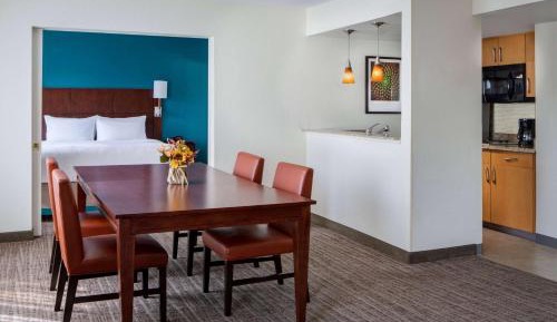 Executive One-Bedroom King Suite