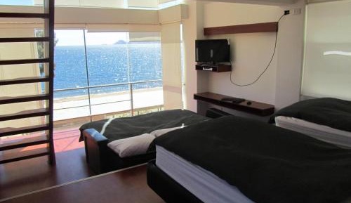 Family Suite with Lake View