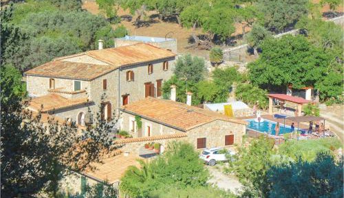 Six-Bedroom Holiday Home