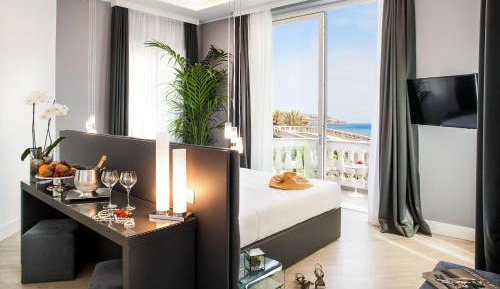 Superior Junior Suite with Balcony and Sea View