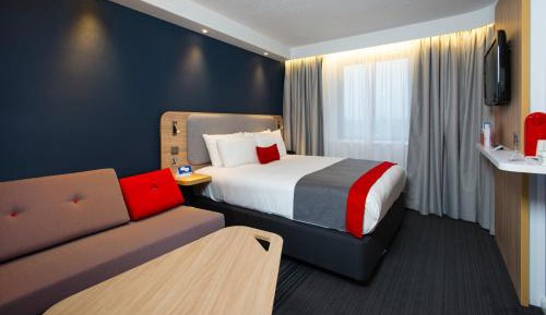 Standard Double Room with Sofa Bed and Free Hot Breakfast