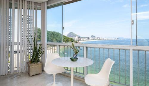 Studio Apartment with Sea View