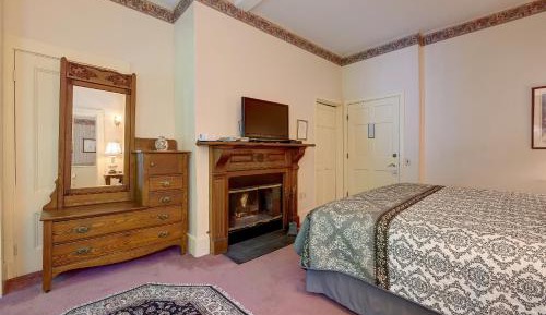 King Room with Spa Bath