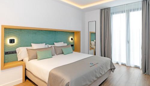 One-Bedroom Apartment with Terrace