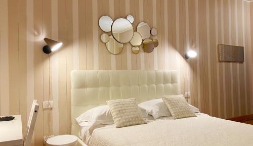 Deluxe Quadruple Room with Private Bathroom