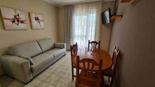 Two-Bedroom Apartment (5 Adults + 1 Child)