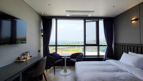 Deluxe Double Room with Bath