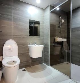 Superior King Suite