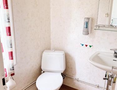 Small One-Bedroom Cottage 