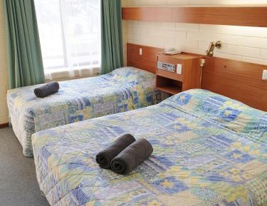 Deluxe Queen Room with Ocean View