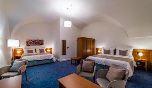 Deluxe Quadruple Room