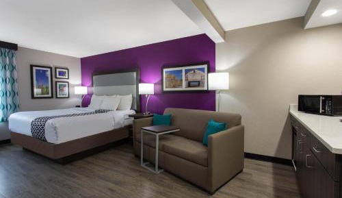 Executive King Room with Sofa Bed - Non- Smoking