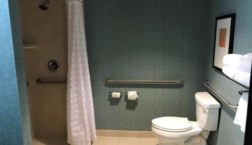 Queen Room with Sofa Bed and Accessible Tub - Disability Access