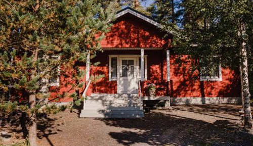 Two-Bedroom Cottage with Sauna
