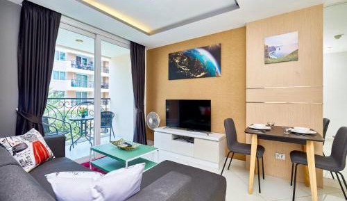 Apartment with Pool View - 03 (818/1)