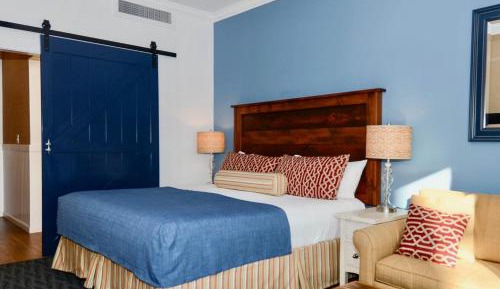 Wilmington Avenue Deluxe King