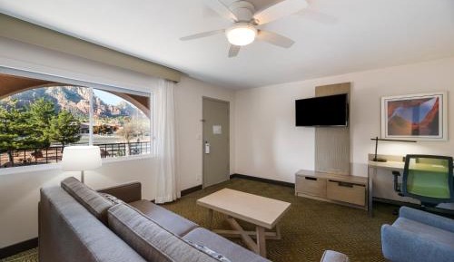 Premium Suite Mountain View