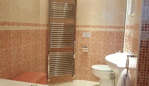 Single Room with Shared Bathroom