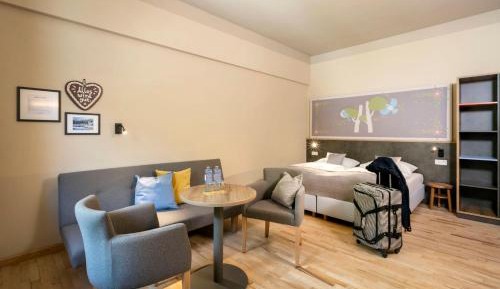 Family Room with 2 Bedrooms