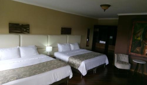 Deluxe Family Room