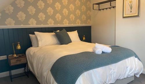 Double Room with Private Bathroom