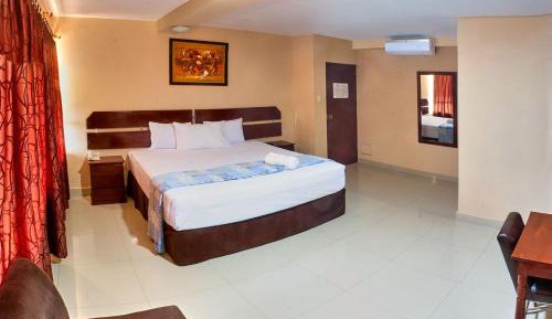 Superior Family Room