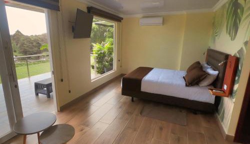 Deluxe Family Room