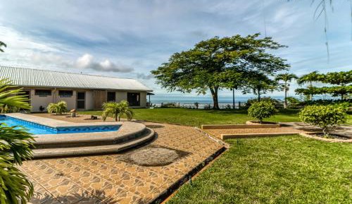 Four bedroom holiday home 