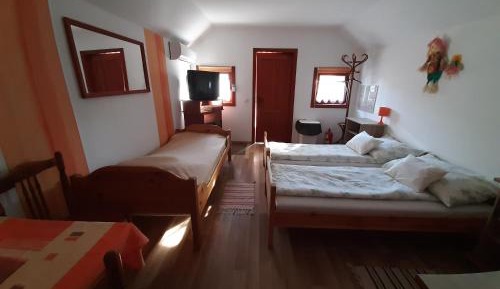 Basic Triple Room