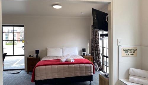 Superior Studio with Spa Bath