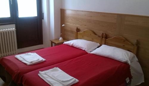 Twin Room with Shared Bathroom