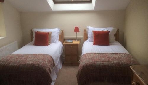 Twin Room with Private Bathroom