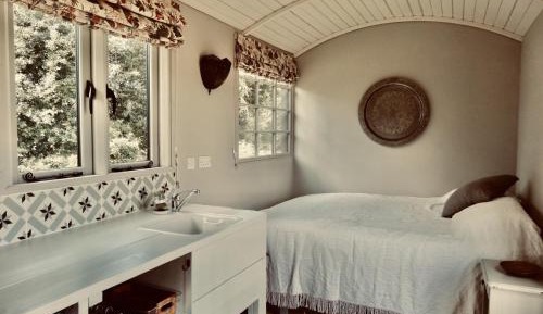 Double or Twin Room with Private Bathroom