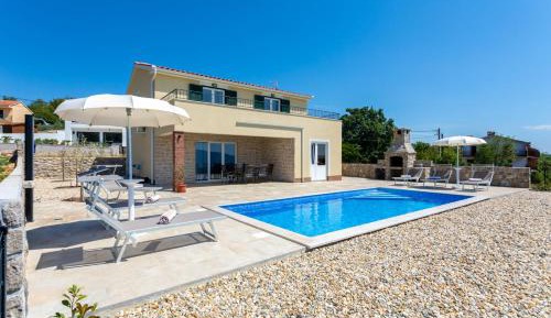 Villa with Sea View