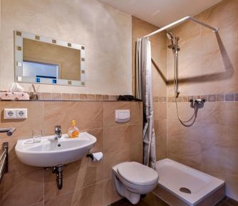 Economy Twin Room