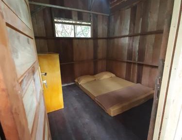 Deluxe Double Room (2 Adults + 1 Child)