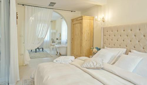 Deluxe Double Room with Castle View