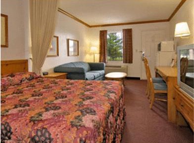 Queen Room - Non-Smoking