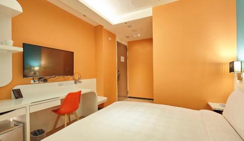 Superior Double Room (No Window) - No Parking - Basement