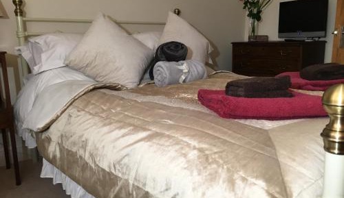 Double Room with Private Bathroom