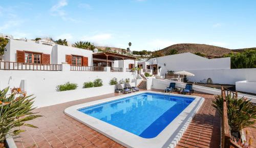 Villa with Sea View