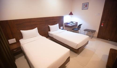 Superior Deluxe Double or Twin Room 