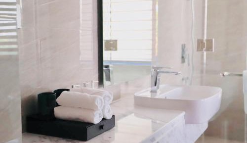 King Room with Spa Bath